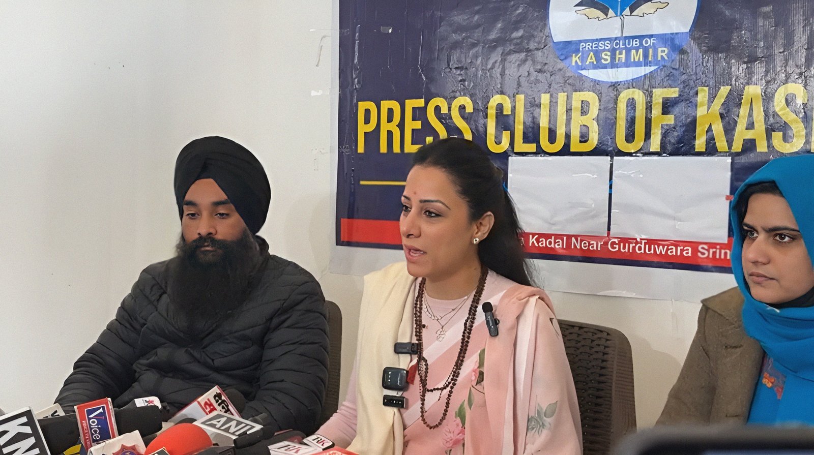 Mrs. Rouble Nagi Addresses Press Briefing at Srinagar Press Club